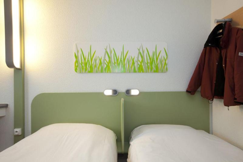 Ibis Budget Carcassonne La Cite Bagian luar foto