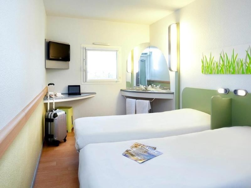 Ibis Budget Carcassonne La Cite Bagian luar foto