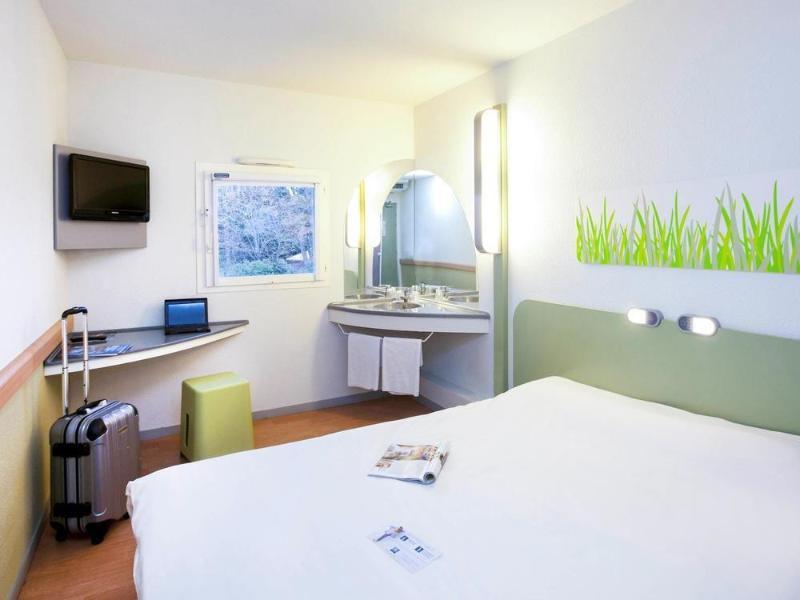 Ibis Budget Carcassonne La Cite Bagian luar foto